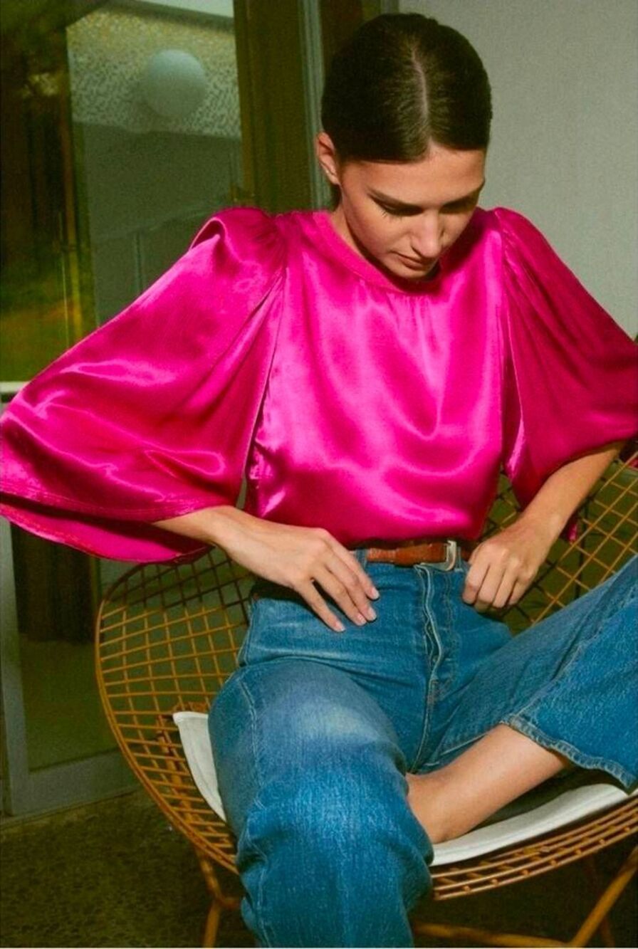 Nation Ltd Donna Bell Sleeve Top in Miss Magenta Size XS Satin Shiny Valentines